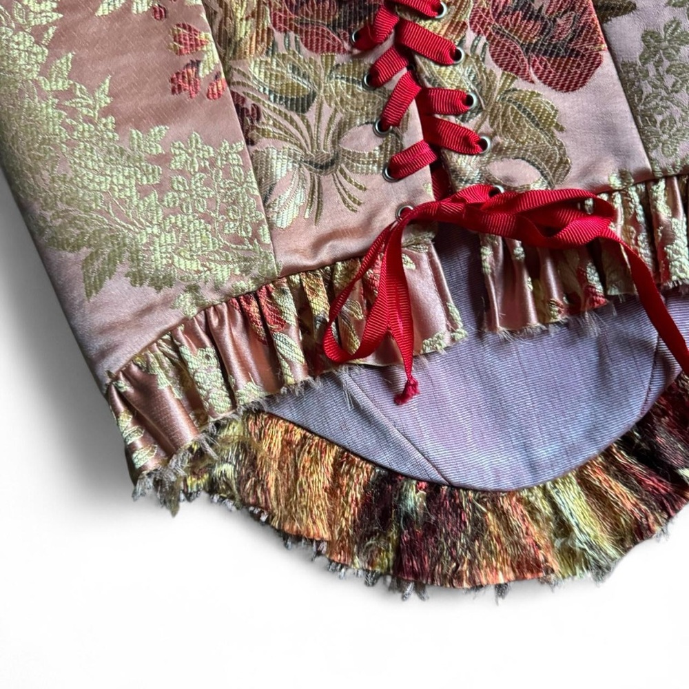 Dilara Findikoglu pink floral brocade corset with frayed hem and red string tie - Picture 6 of 7